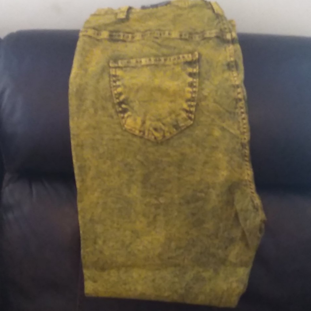Pants - Picture 3 of 4